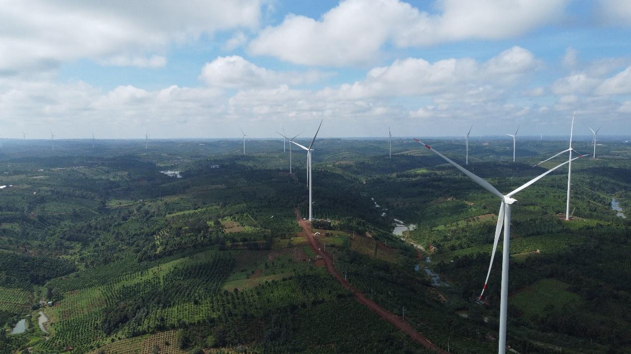 全球超高海拔地区最大风电项目并网成功，引领清洁能源新时代启航